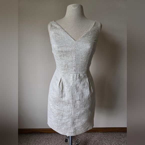 Tommy Hilfiger Cream and Gold Dress Womens Size 8. - Picture 1 of 10